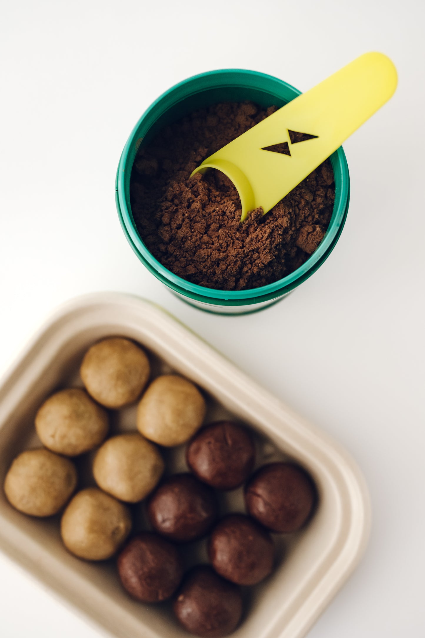 hiya Hidden Greens Chocolate & Vanilla Bliss Balls